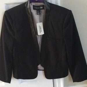 Forever 21 cropped blazer